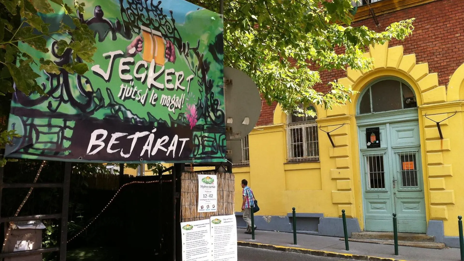 Season Hostel 2 Budapest